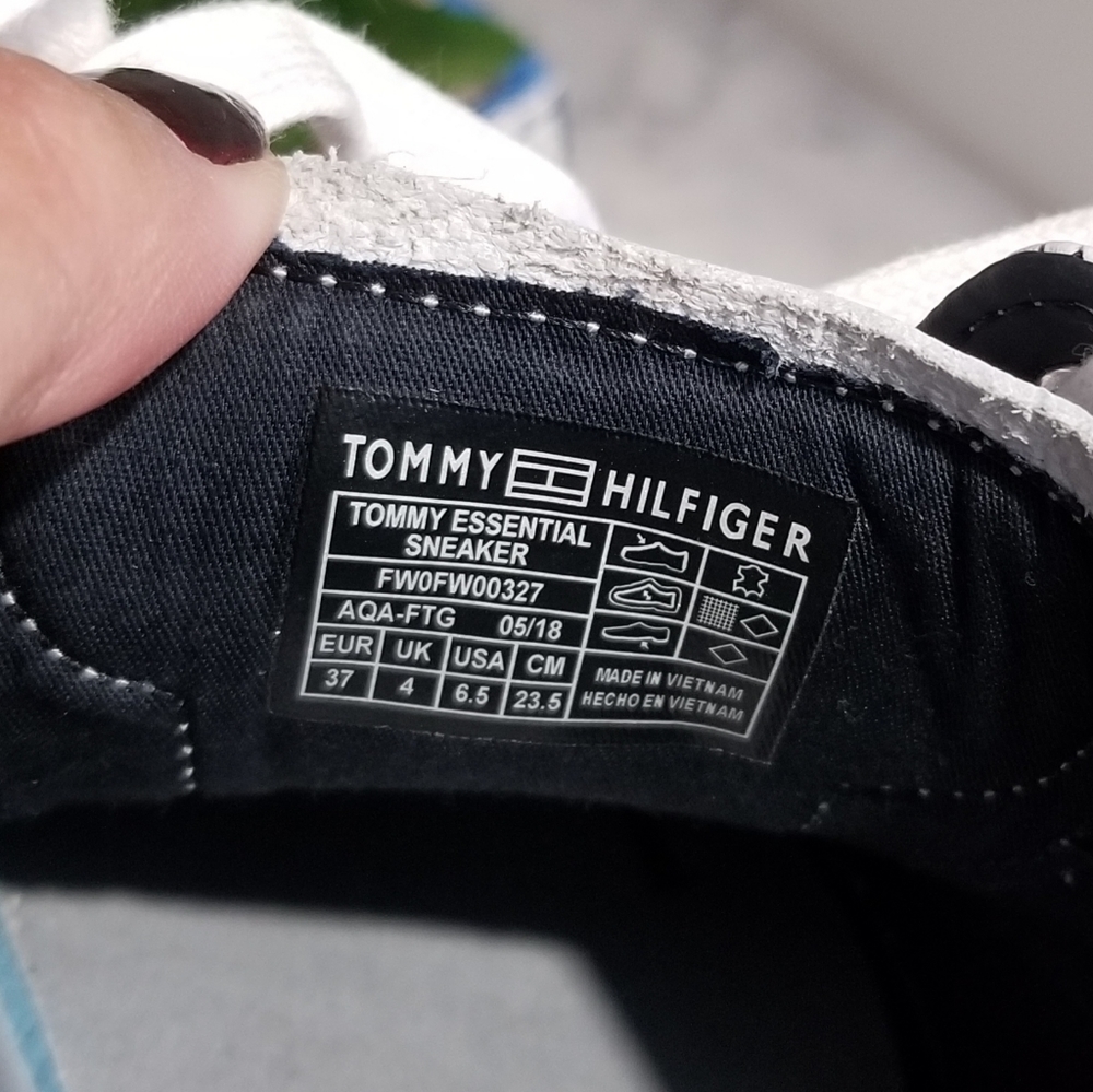 👟 TOMMY HILFIGER WHITE LEATHER SNEAKERS - Picture 3 of 15